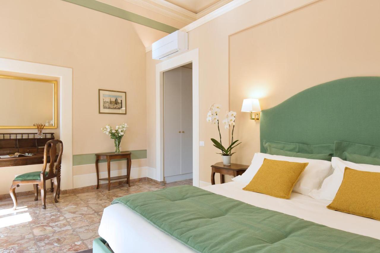 Luxury Bed And Breakfast Cerretani Palace Florenz Exterior foto