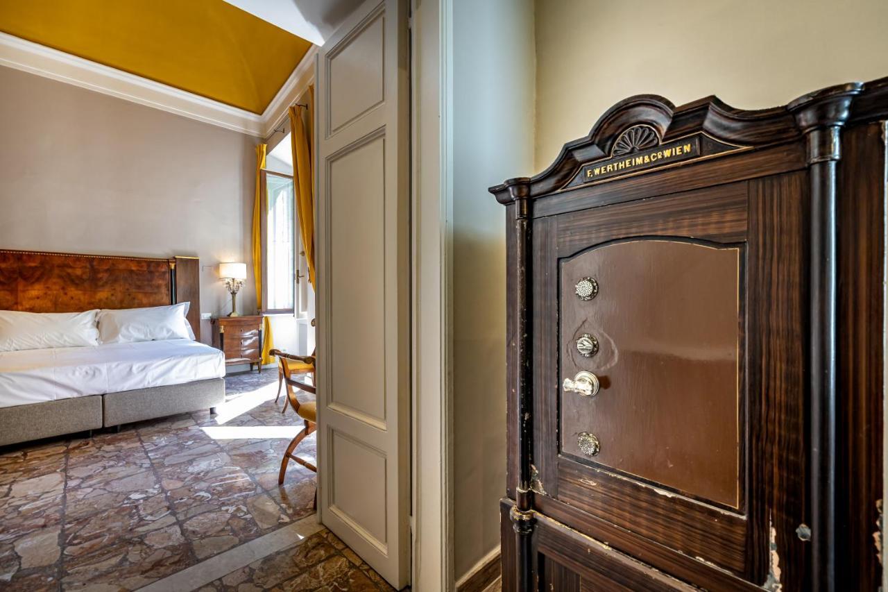 Luxury Bed And Breakfast Cerretani Palace Florenz Exterior foto